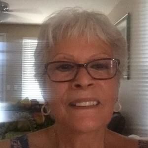 Meet your Posher, Dina